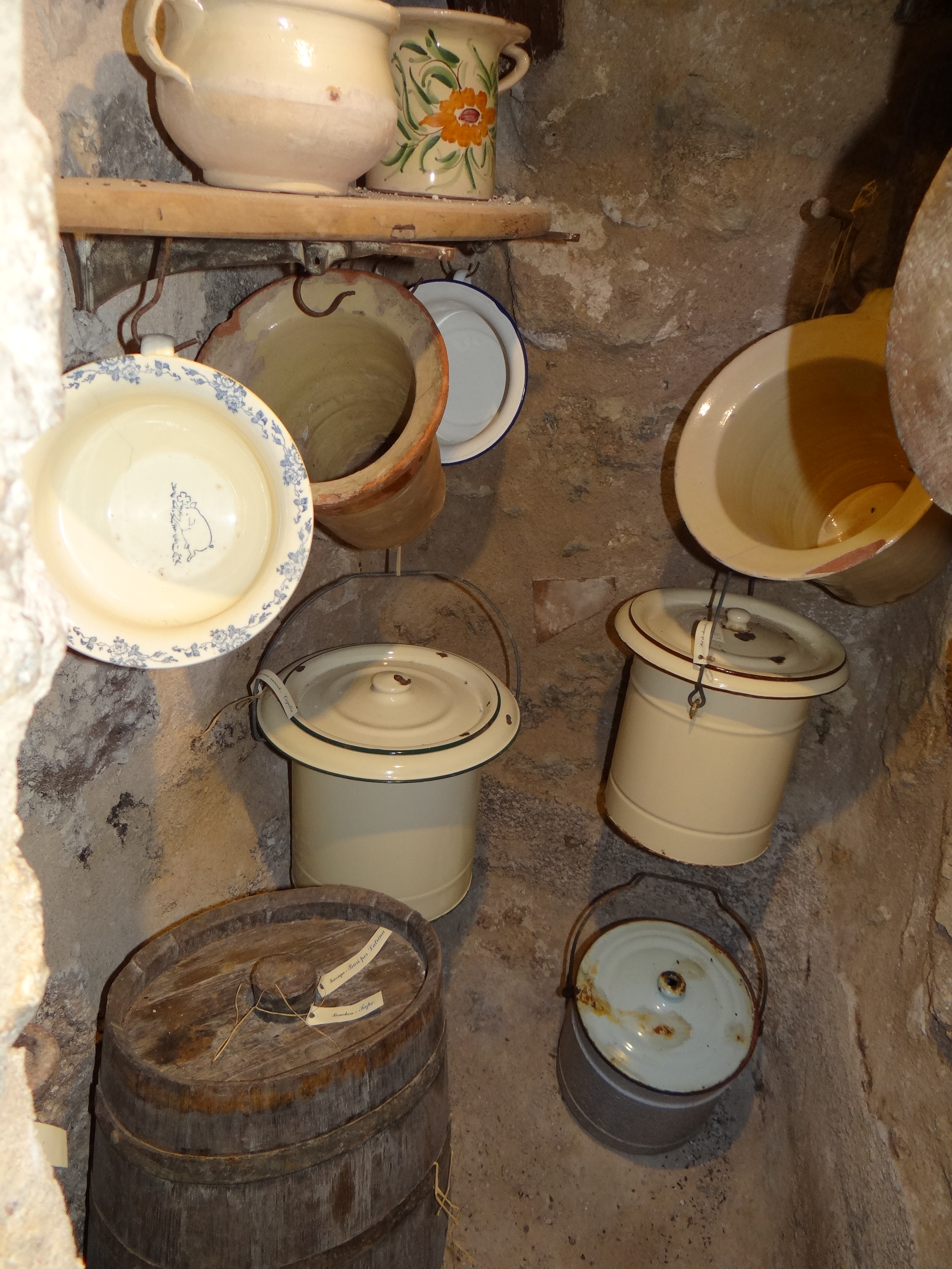 image des pots de chambre